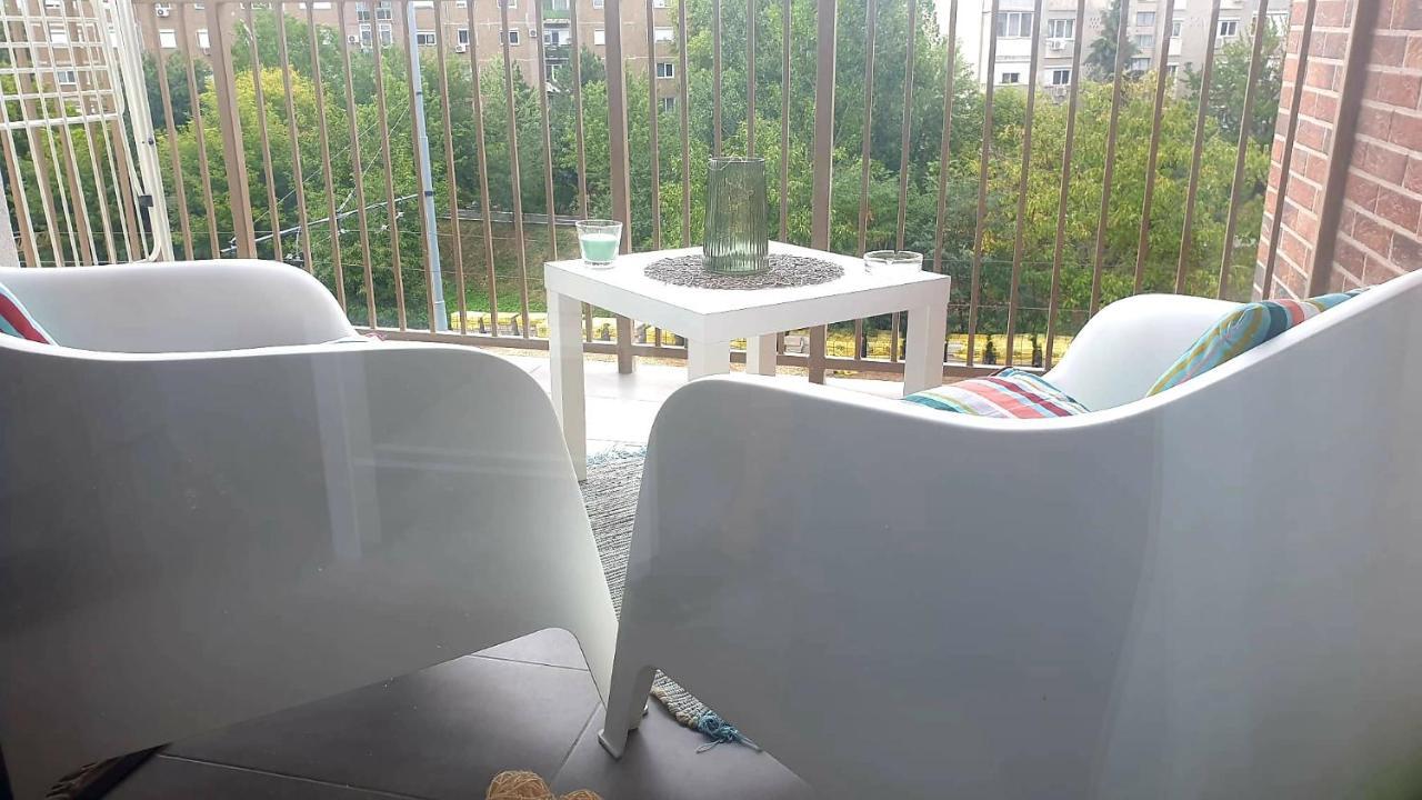 Lavanda Apartment Oradea Bagian luar foto